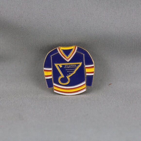 St Louis Blues Pin (VTG) - 1990s Away Uniform by Ace - Stamped Pin - Picture 3 of 3